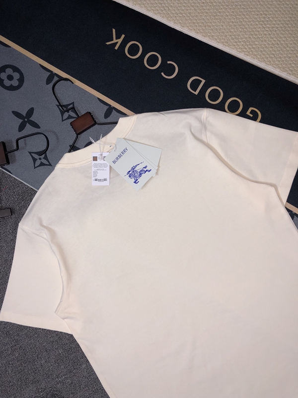 ブランドTシャツ全体デザイン